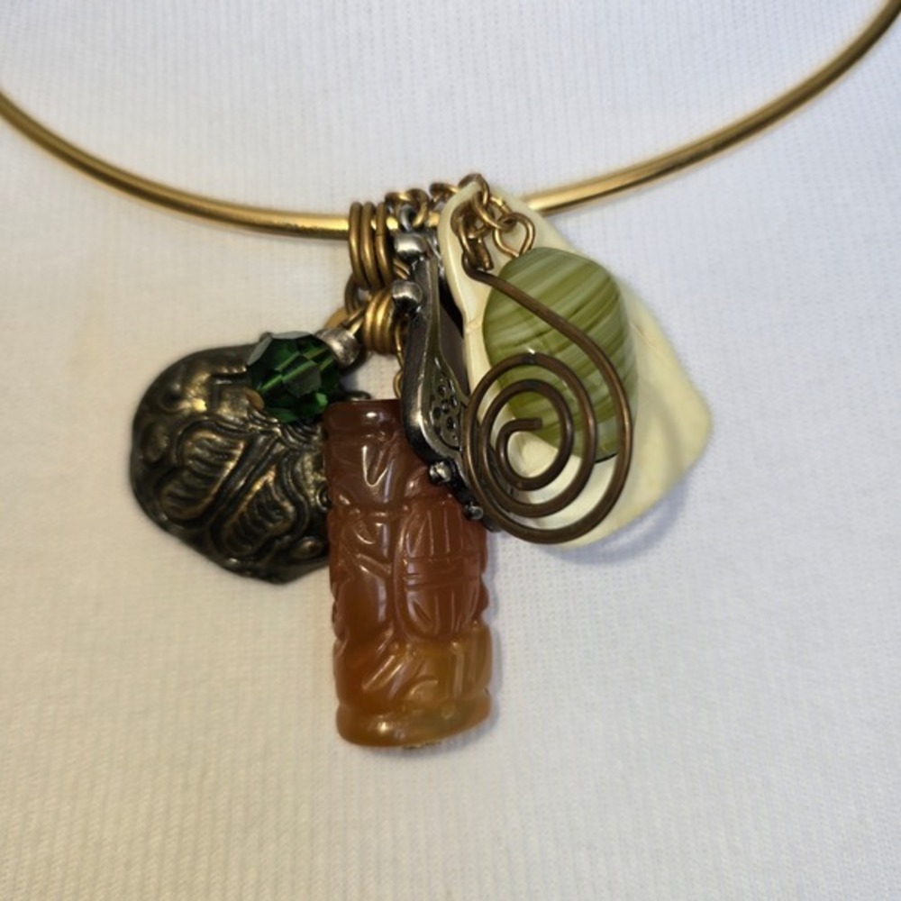 Vintage Gold Tone Torque Collar Necklace Mixed Media Charms Tiki Shell‎ Green